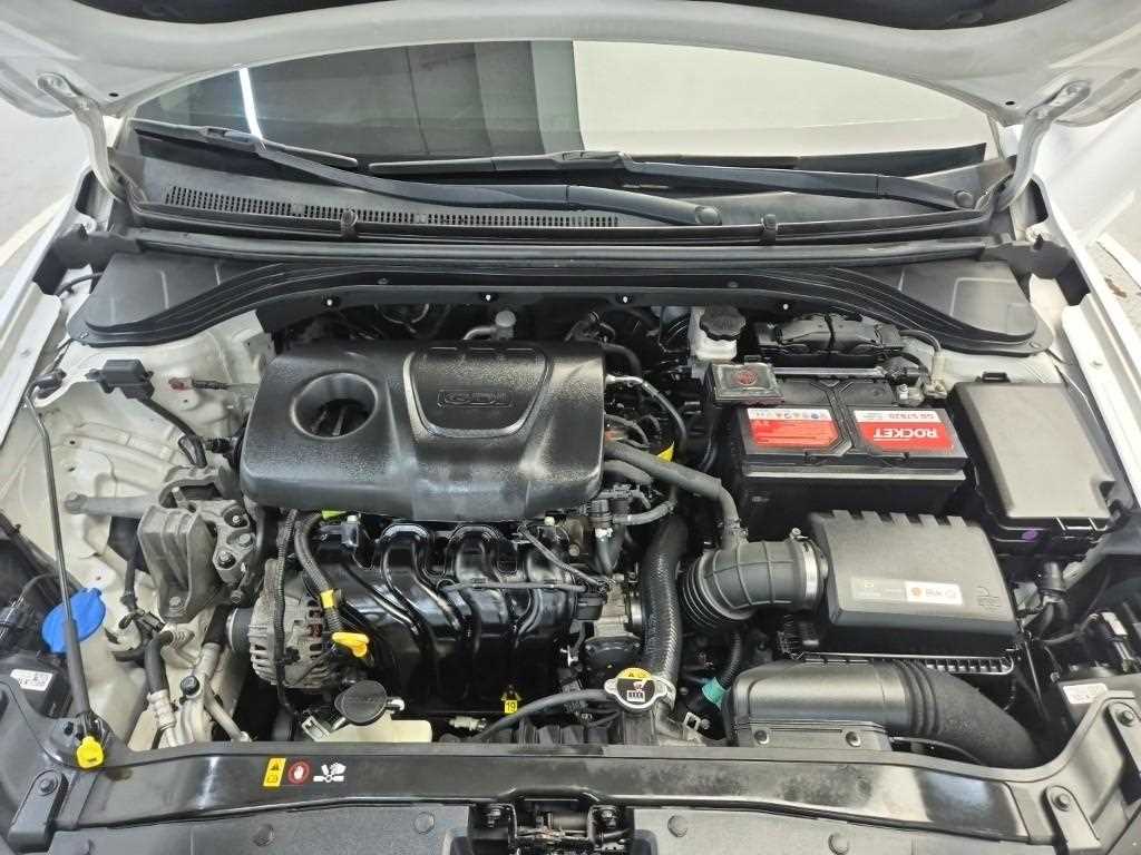 HYUNDAI Avante - Vista 5