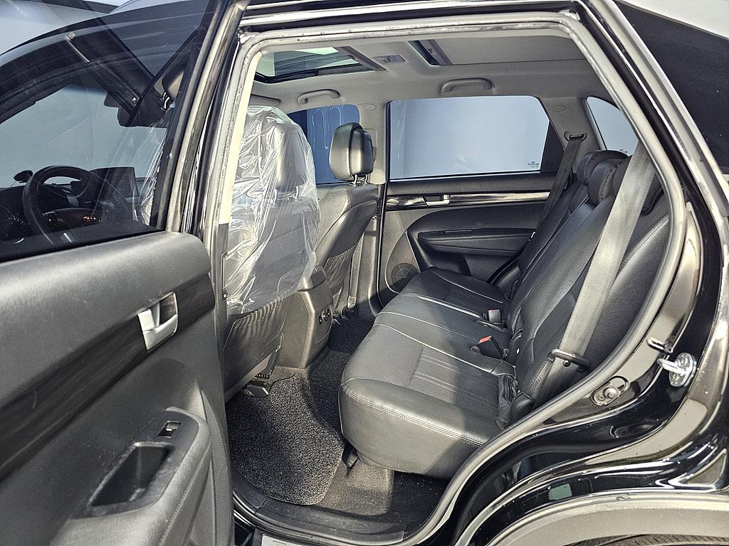 KIA Sorento - Vista 9