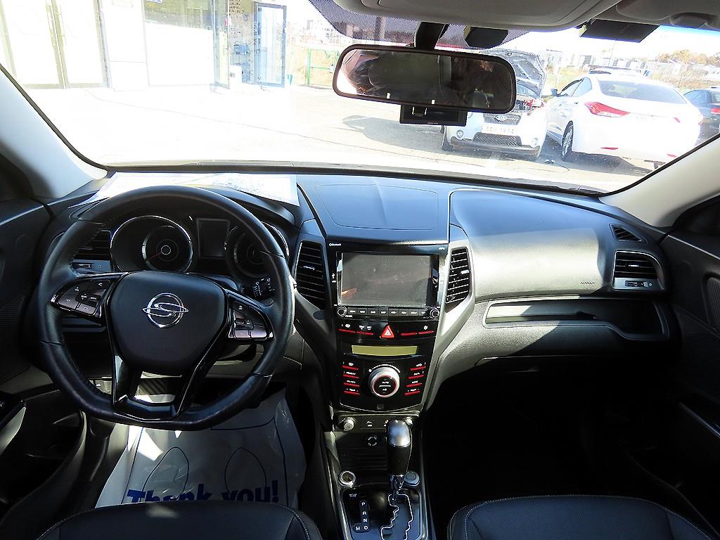 Ssangyong Tivoli - Vista 9