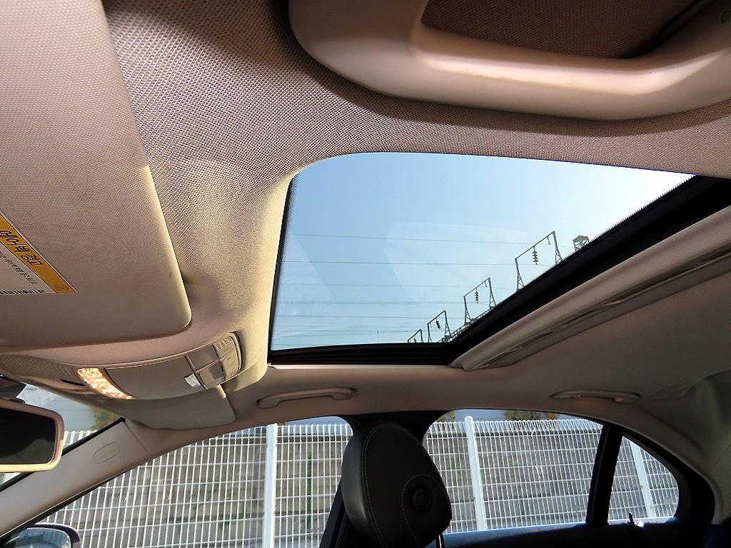 Mercedes Benz C Class 2015 Negro - Importación desde Corea - HF Imports Iquique - Foto 17