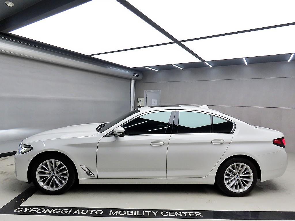 BMW 5 Series - Vista 4