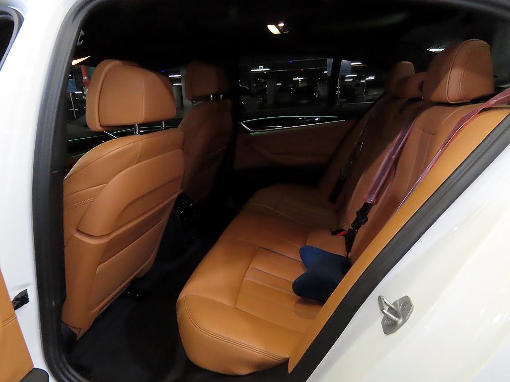 BMW 5 Series - Vista 7