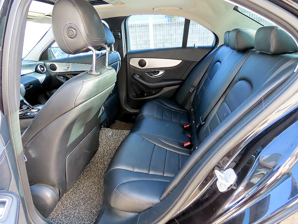 Mercedes Benz C Class - Vista 6