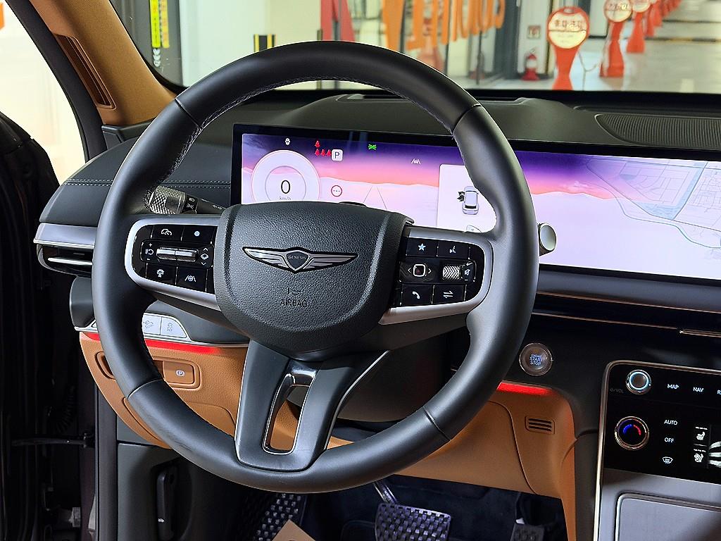 Genesis GV80 - Vista 9