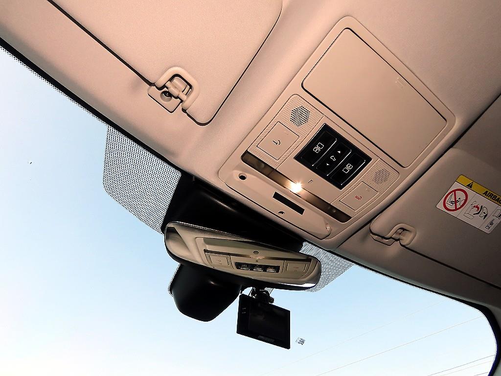 Land Rover Discovery 2018 Blanco - Importación desde Corea - HF Imports Iquique - Foto 13