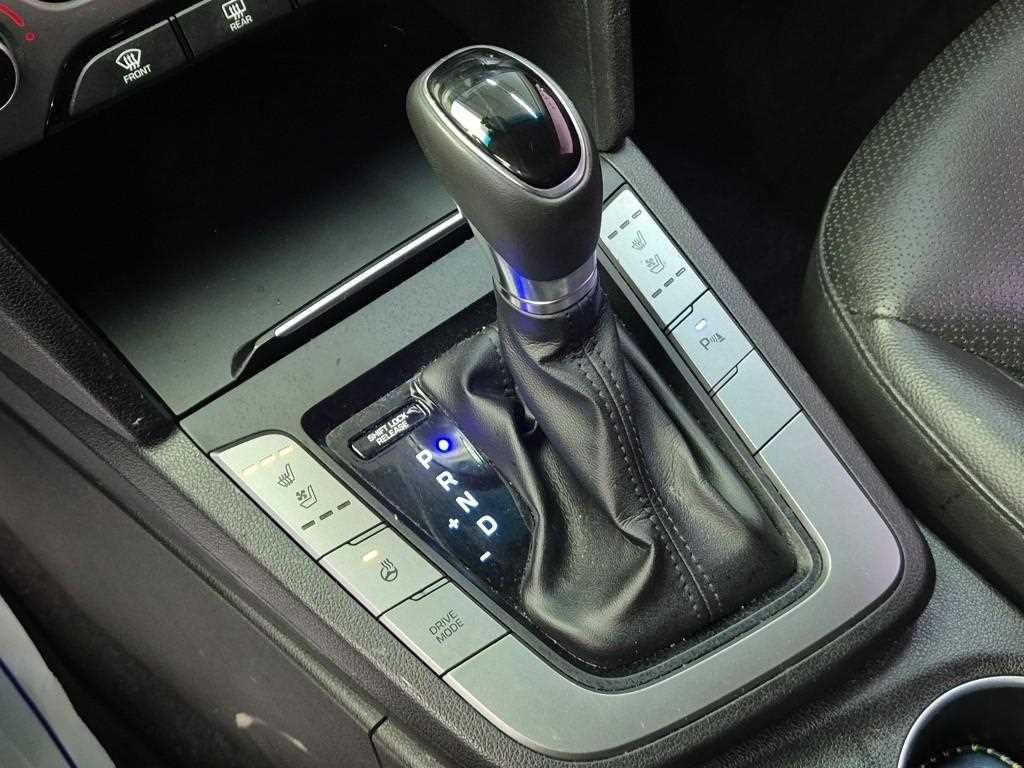 HYUNDAI Avante - Vista 8