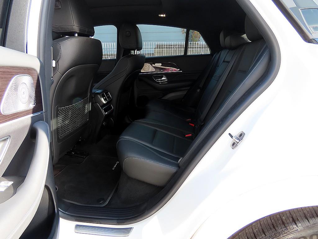 Mercedes Benz GLE Class - Vista 6