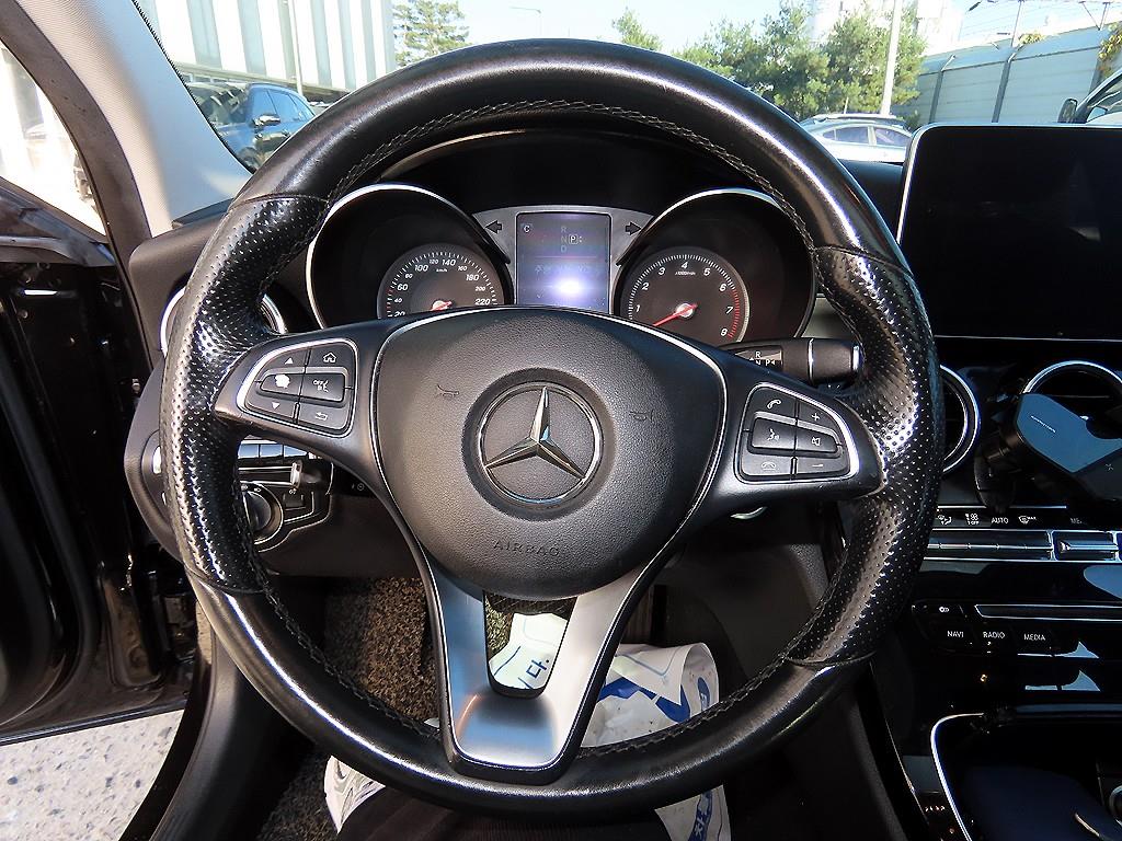 Mercedes Benz C Class - Vista 8