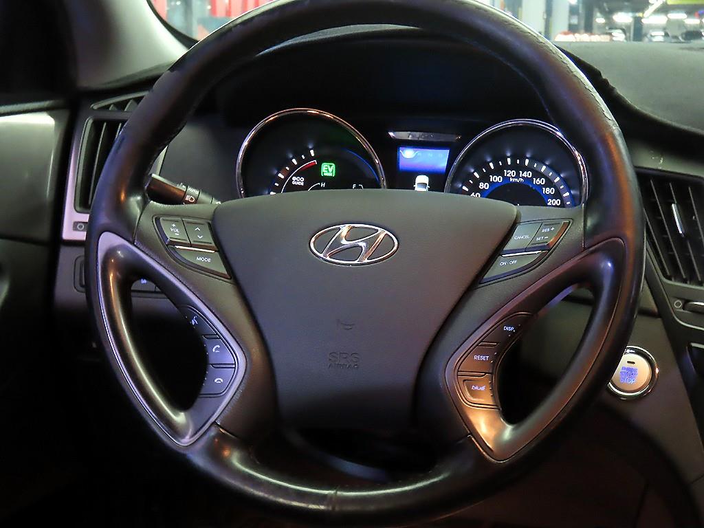 HYUNDAI Sonata - Vista 8