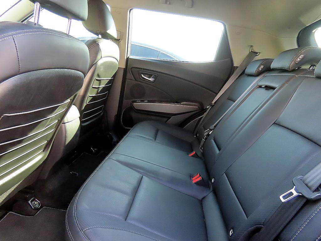 Ssangyong Tivoli - Vista 6