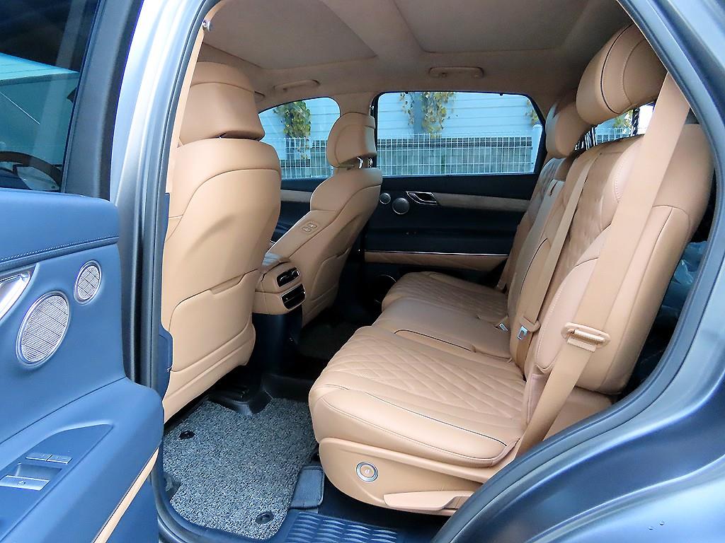 Genesis GV80 - Vista 6