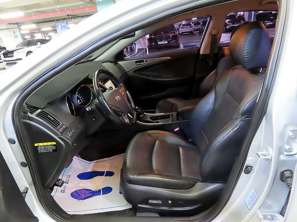 HYUNDAI Sonata - Vista 6