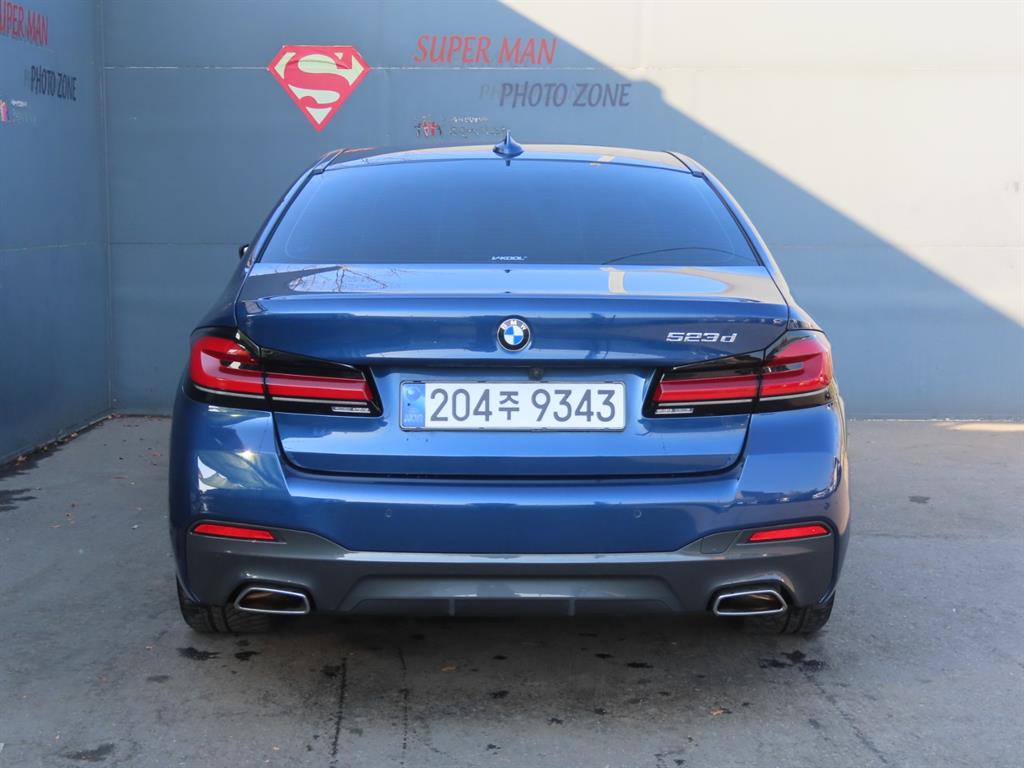 BMW 5 Series - Vista 7