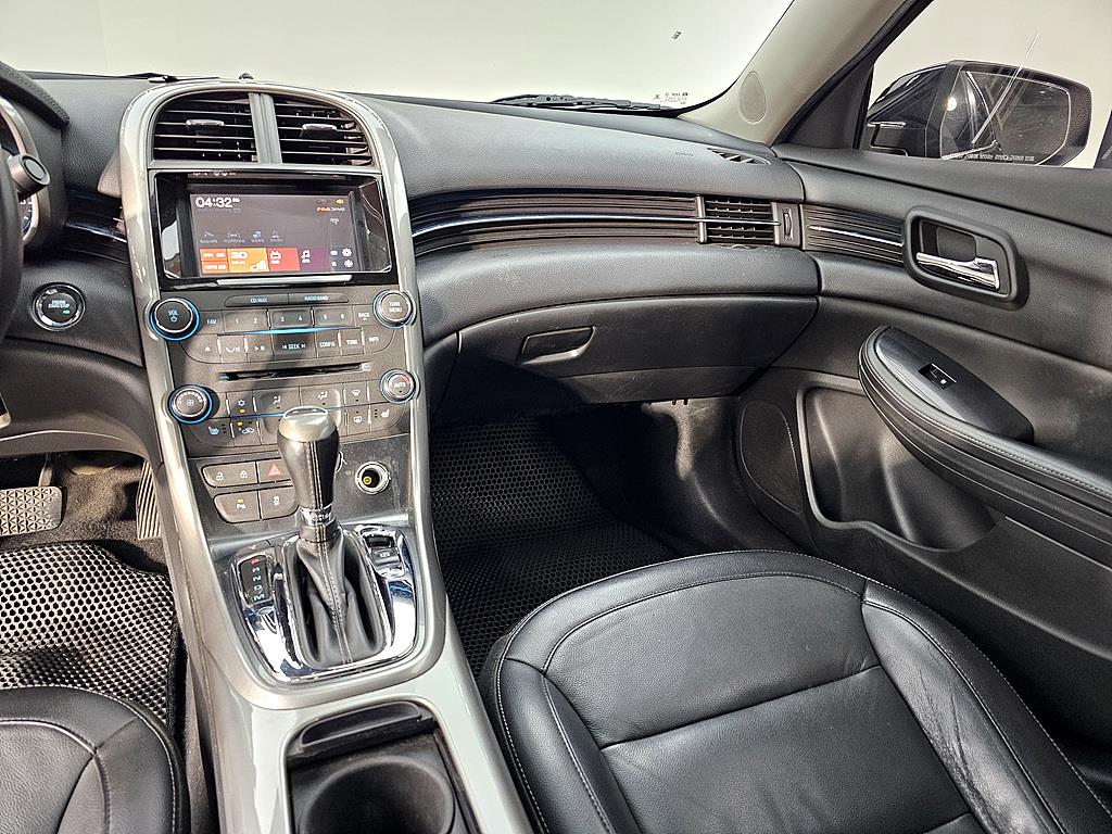 Chevrolet Malibu - Vista 10