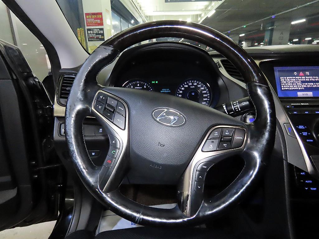 HYUNDAI Grandeur - Vista 8