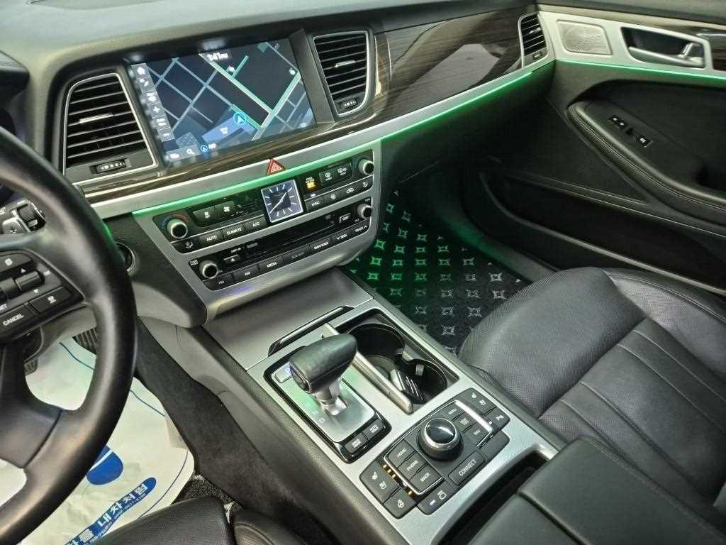 Genesis G80 - Vista 12