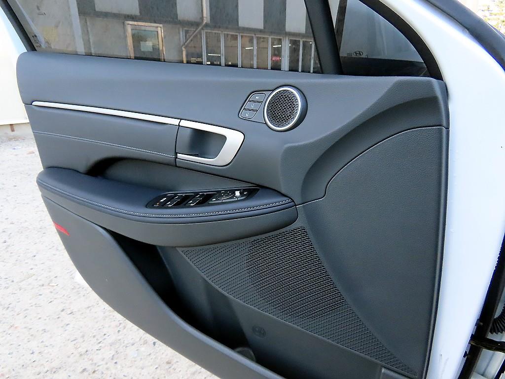 HYUNDAI Sonata - Vista 12