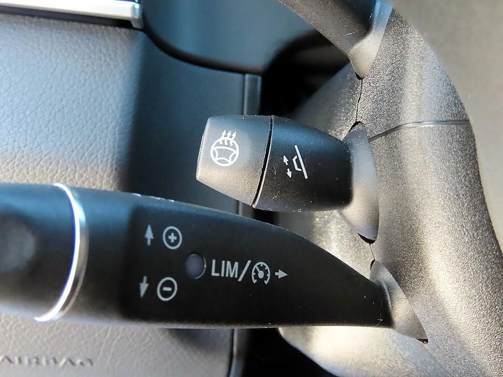 Mercedes Benz E class - Vista 12