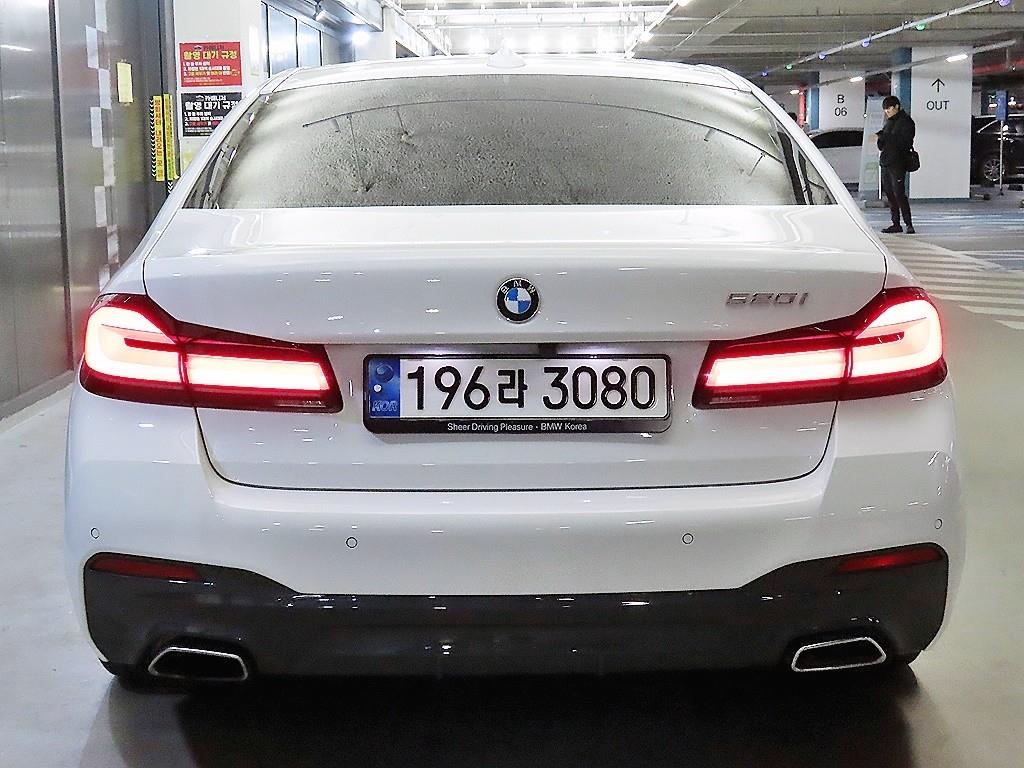 BMW 5 Series - Vista 5