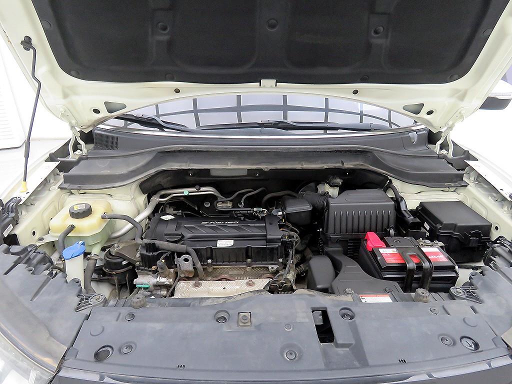 Ssangyong Tivoli 2016 Blanco - Importación desde Corea - HF Imports Iquique - Foto 18