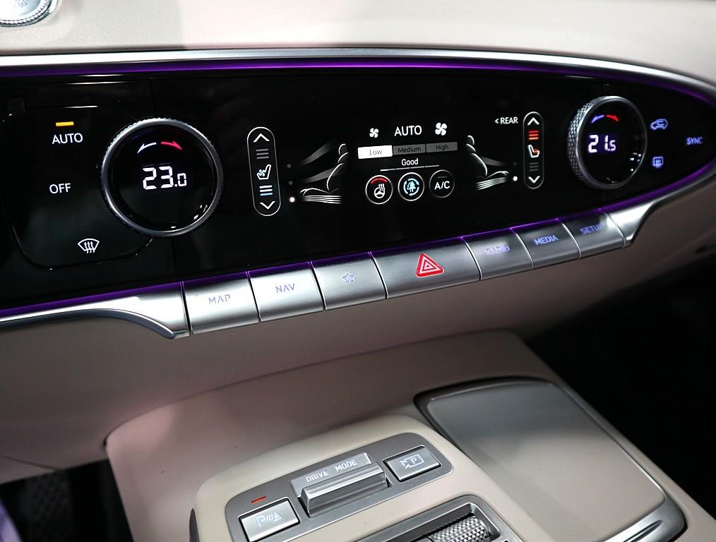 Genesis GV70 2024 Blanco - Importación desde Corea - HF Imports Iquique - Foto 14