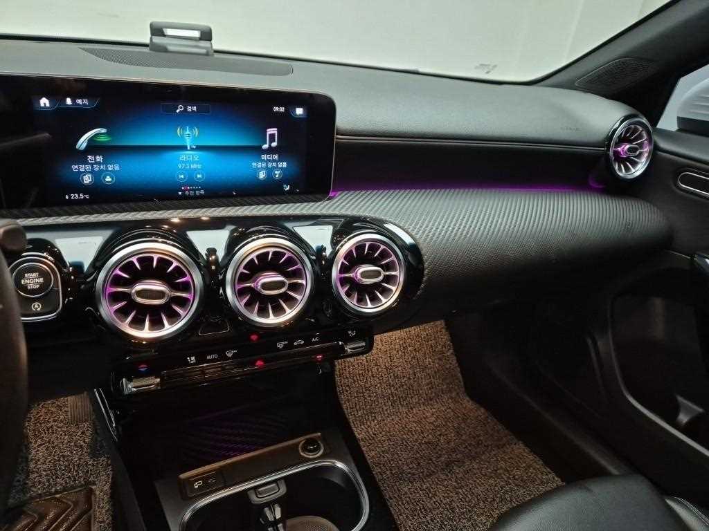 Mercedes Benz A Class - Vista 10