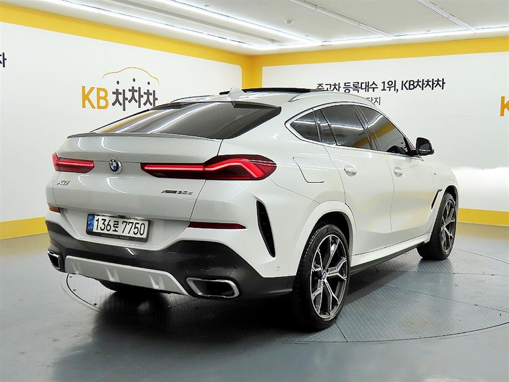 BMW X6 - Vista 4