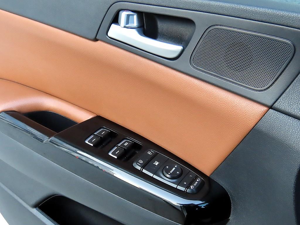 KIA Sportage - Vista 11