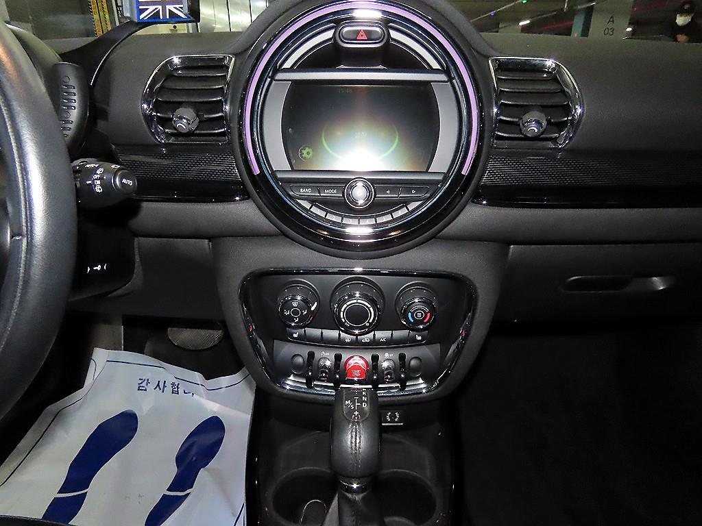 Mini Clubman - Vista 11