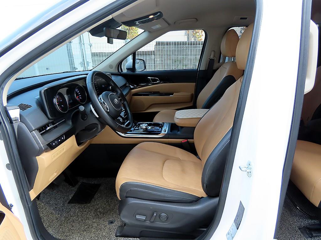 KIA Carnival - Vista 5