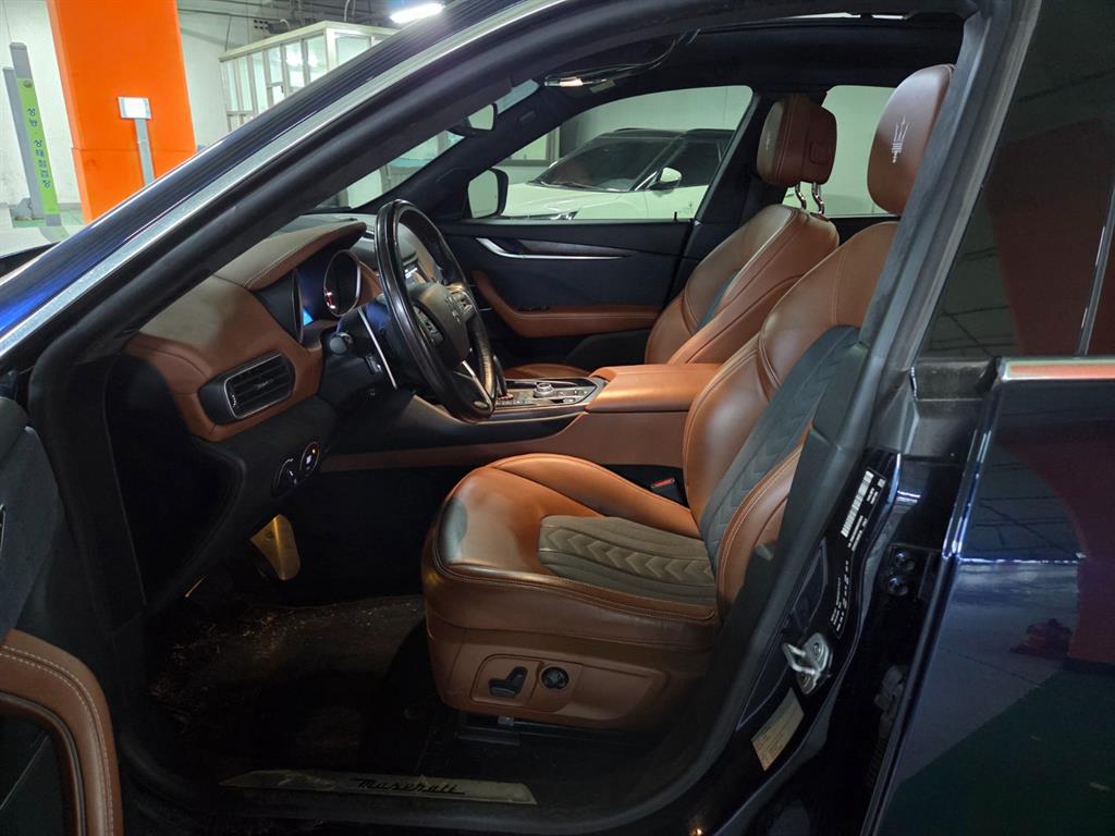 Maserati Levante - Vista 6