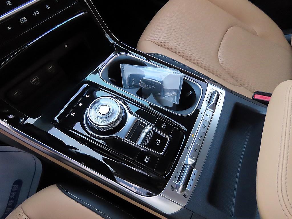 KIA Carnival - Vista 11