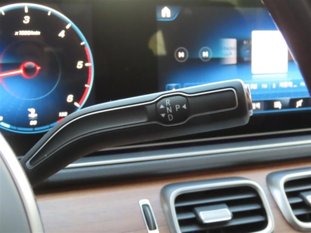 Mercedes Benz GLS Class - Vista 11