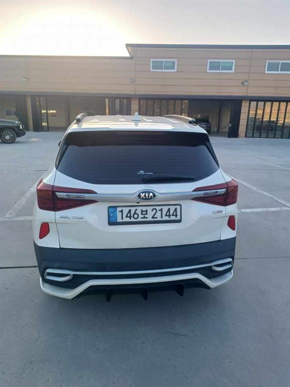 KIA Seltos - Vista 2