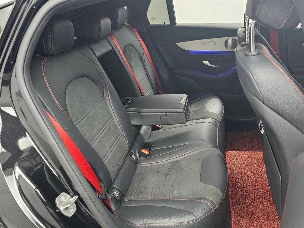 Mercedes Benz GLC Class - Vista 12