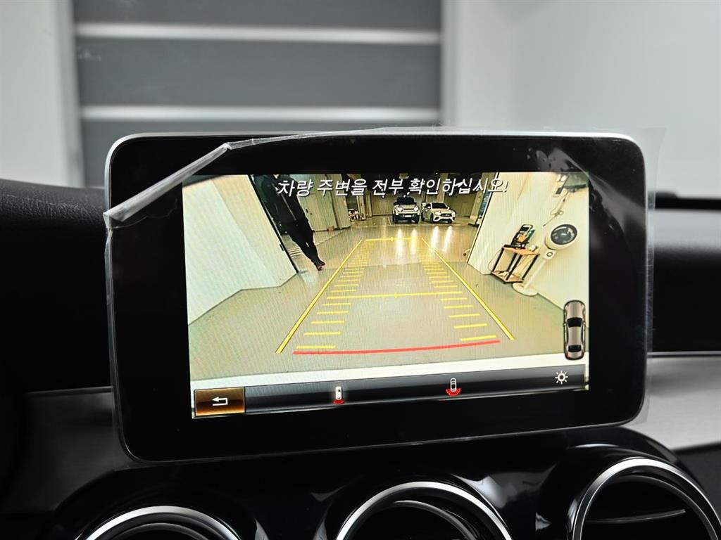 Mercedes Benz C Class - Vista 12