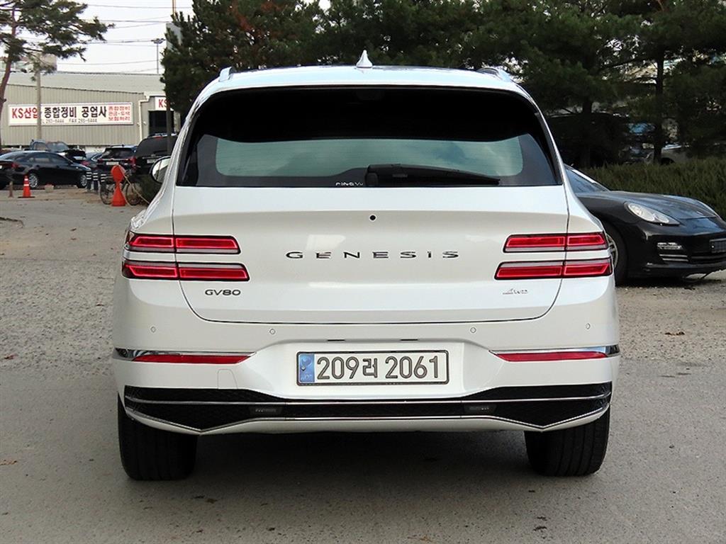 Genesis GV80 - Vista 4