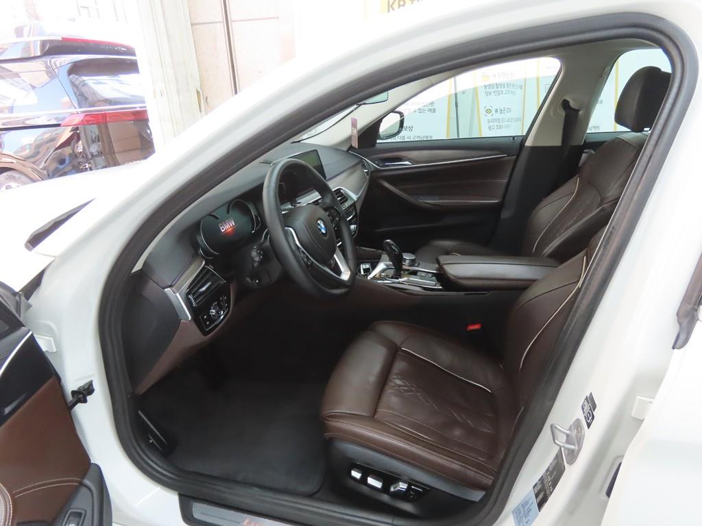 BMW 5 Series - Vista 5