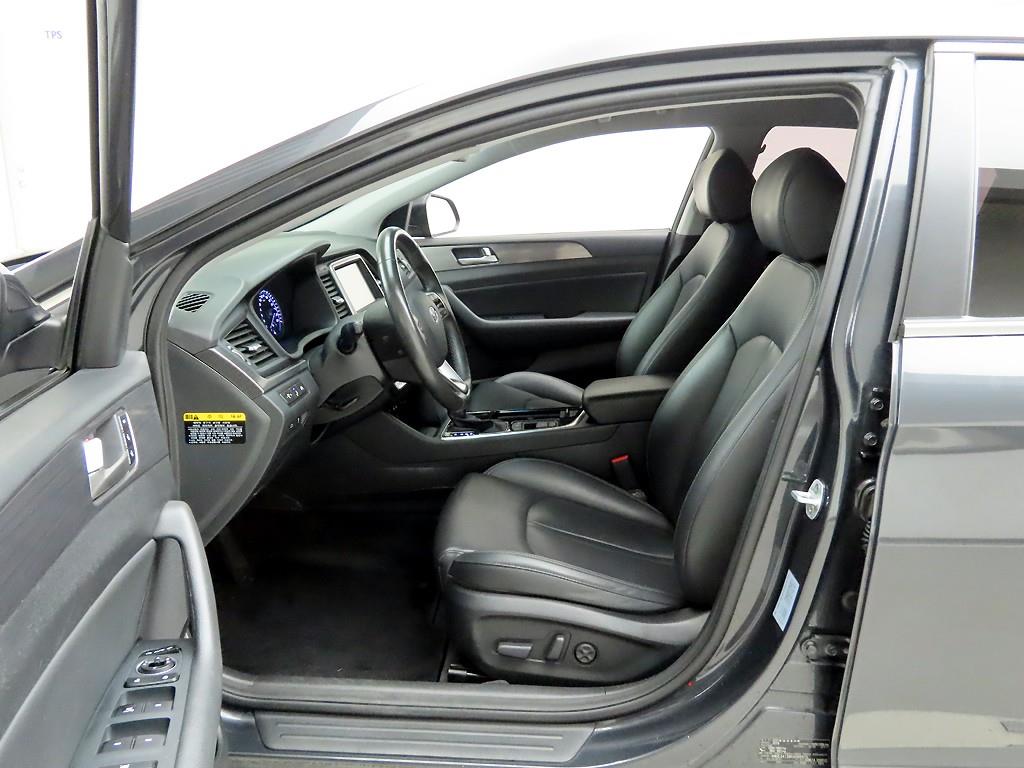 HYUNDAI Sonata - Vista 12