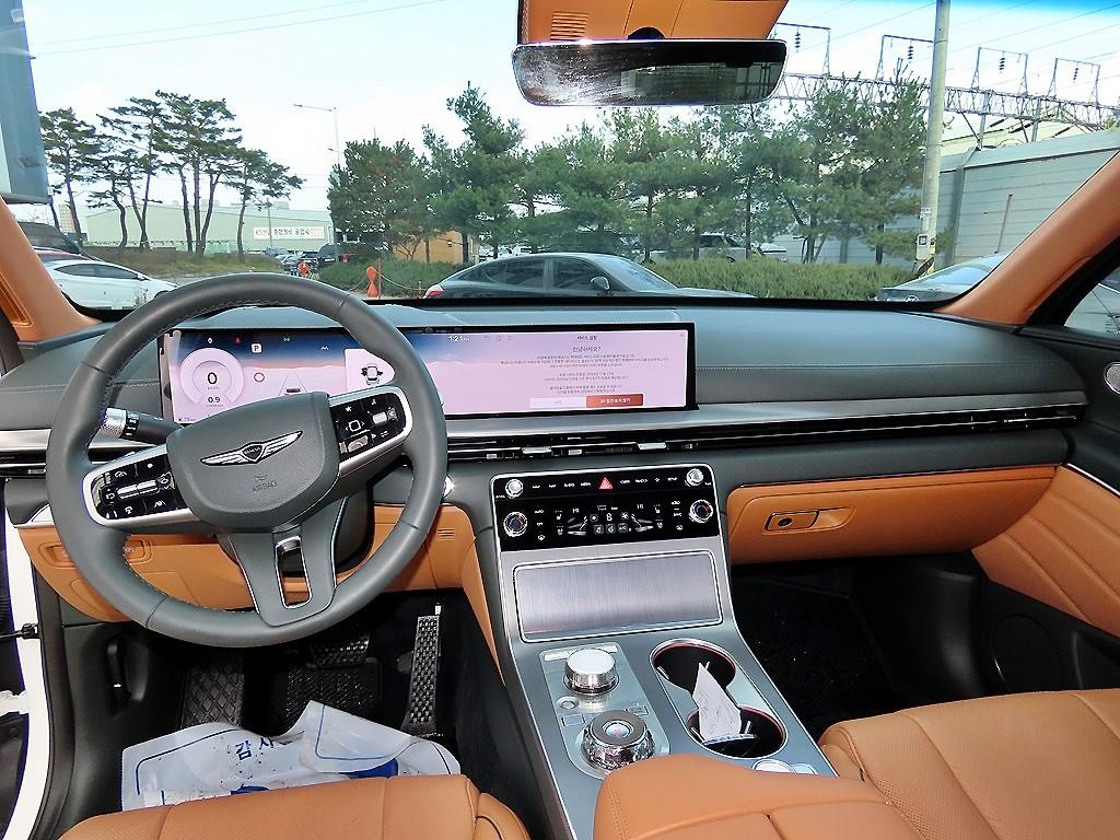 Genesis GV80 - Vista 7