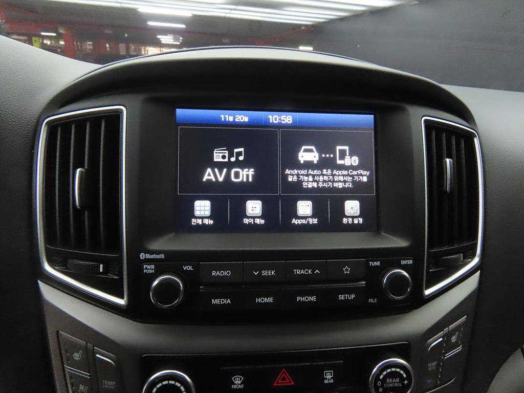 HYUNDAI Starex - Vista 11