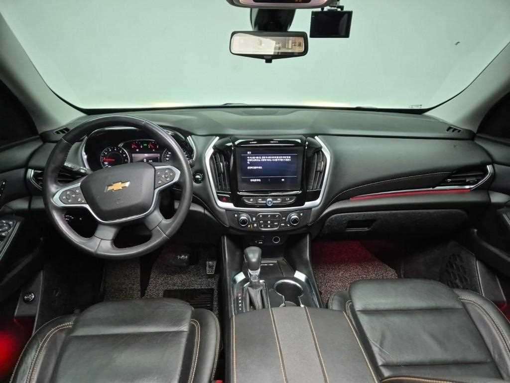 Chevrolet Travers - Vista 7