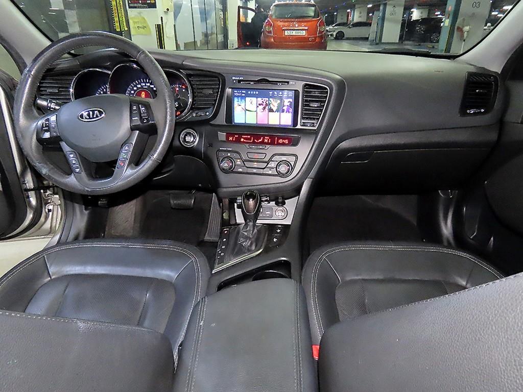 KIA K5 - Vista 10