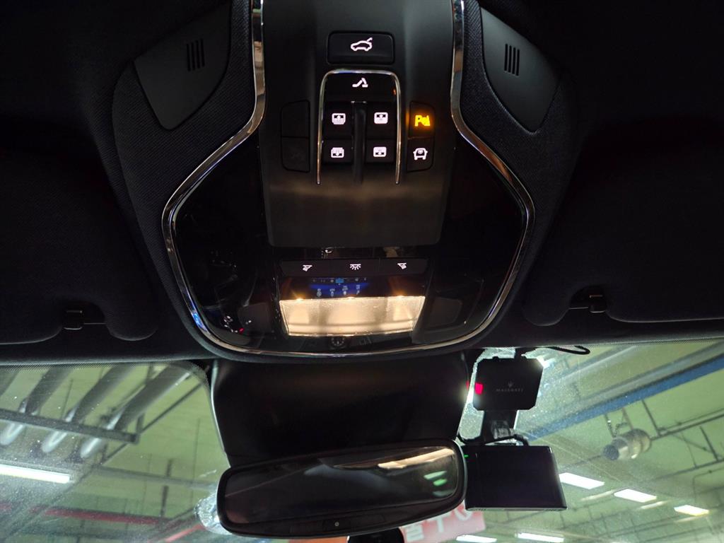 Maserati Levante 2019 Azul - Importación desde Corea - HF Imports Iquique - Foto 15