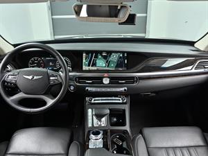 Genesis G90 - Vista 10