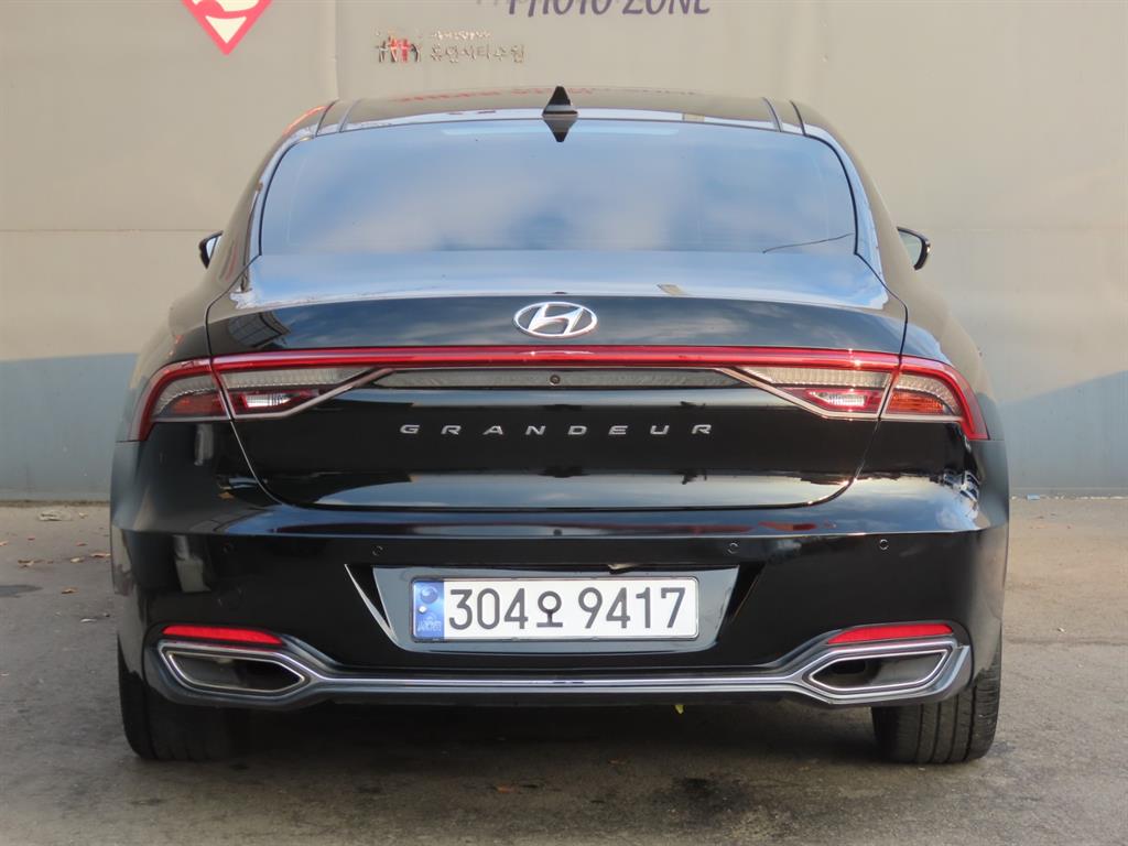 HYUNDAI Grandeur - Vista 7