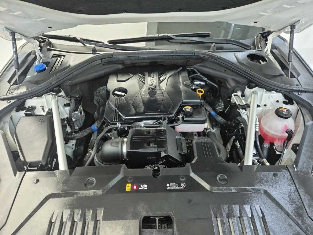 Genesis GV70 - Vista 5