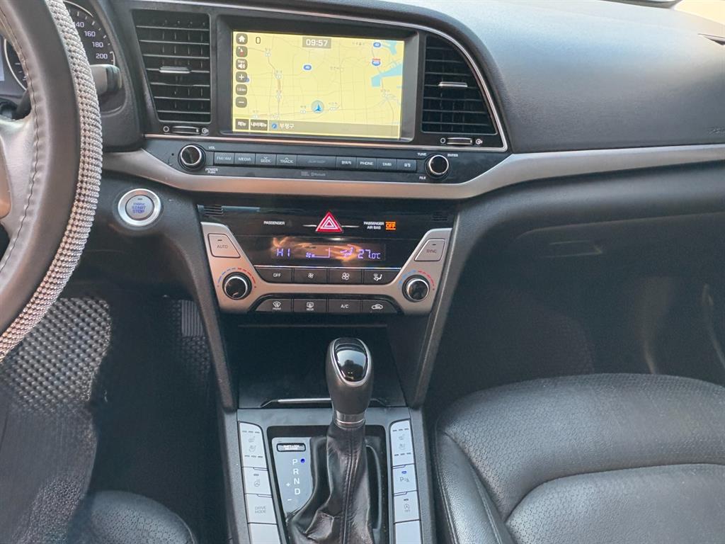 HYUNDAI Avante 2016 Negro - Importación desde Corea - HF Imports Iquique - Foto 14