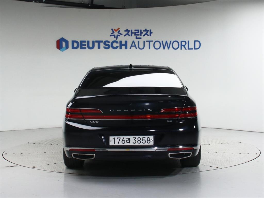 Genesis G90 - Vista 4