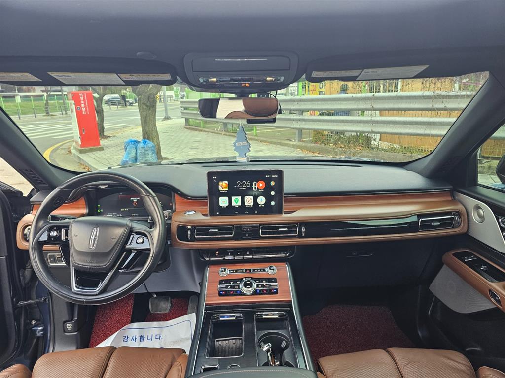 Lincoln Aviator - Vista 12